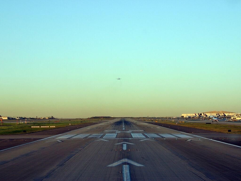 Airport 1303444 1920